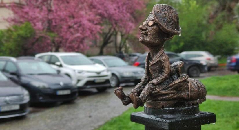 Miniszobrot avattak Bódi László „Cipő” tiszteletére Ungváron