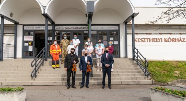 Turisztikai szezonnyitó Kossuth-díjas hegedűművésszel Keszthelyen