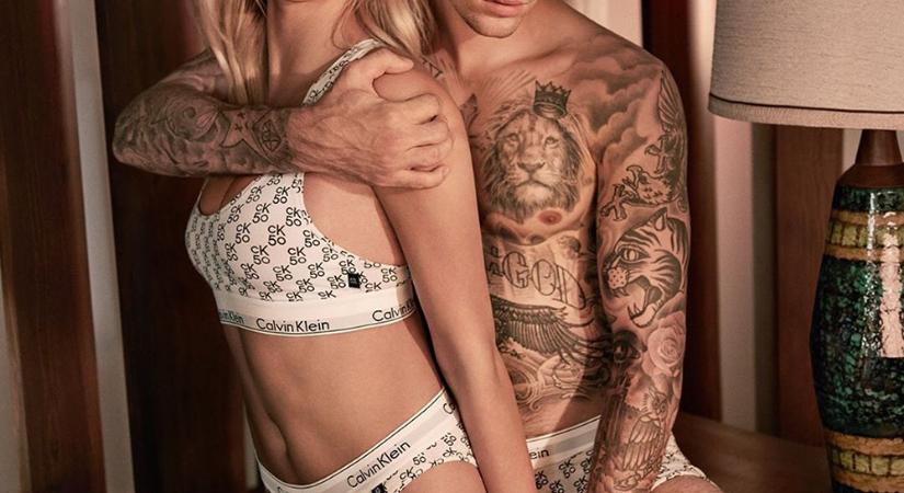 Apró bikiniben pózol Justin Bieber felesége - fotók