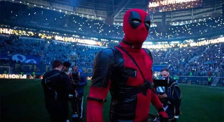 Deadpool jelmezben vette át bajnoki aranyérmét egy orosz focista
