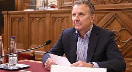 Molnár Gyula: újabb fideszes pártkatona kerül a köztársasági elnöki székbe
