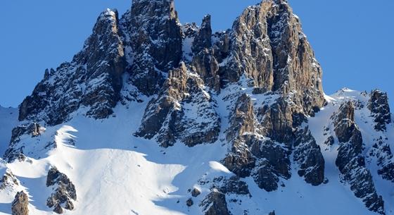 Lavinák miatt többen is meghaltak a francia Alpokban