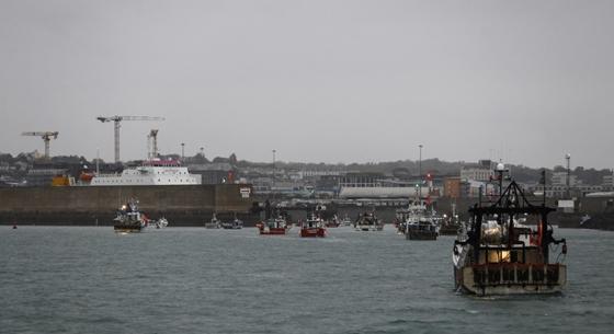 Brexit a köbön: francia halászhajók a brit őrnaszádok ellen Jersey partjainál