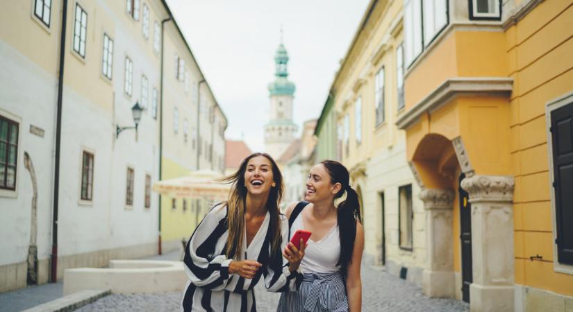 Idén belföldön nyaralnál? Íme Magyarország legszebb városai télen és nyáron!