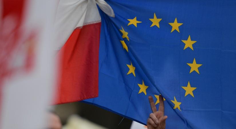 Ítéletet kért Lengyelország ellen az Európai Unió Bíróságának főtanácsnoka