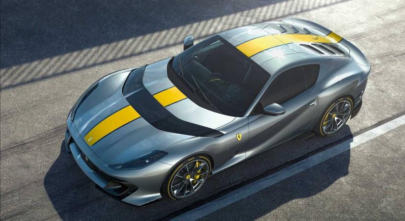 Két új csúcsmodellt is bemutatott a Ferrari