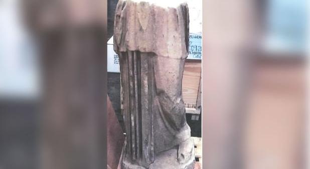 Kim Kardashian nevében vásároltak lopott ókori Athéné-szobrot