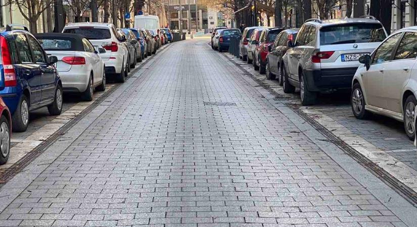 Mikor tűnik el végre a parkolási káosz a Belvárosból?