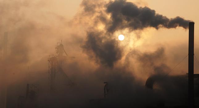 Kína károsanyag-kibocsátásának mértéke túlszárnyalja az összes fejlődő országét együttvéve