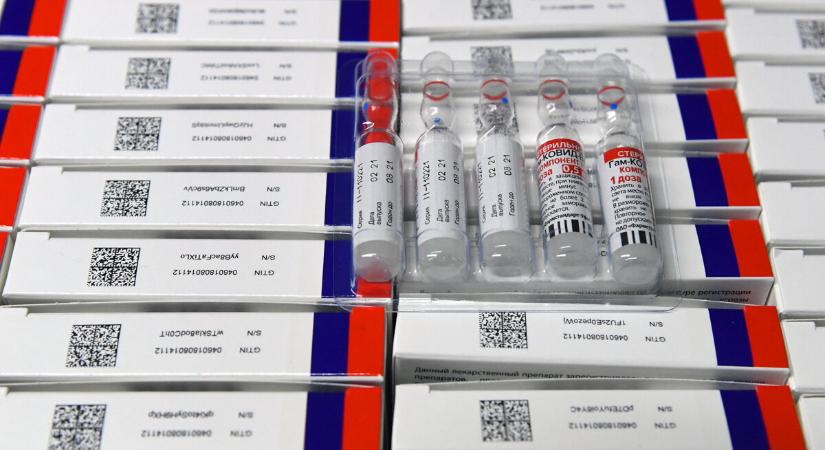 Bocsánatkérést követel a ŠÚKL-tól az orosz vakcinákat menedzselő alap