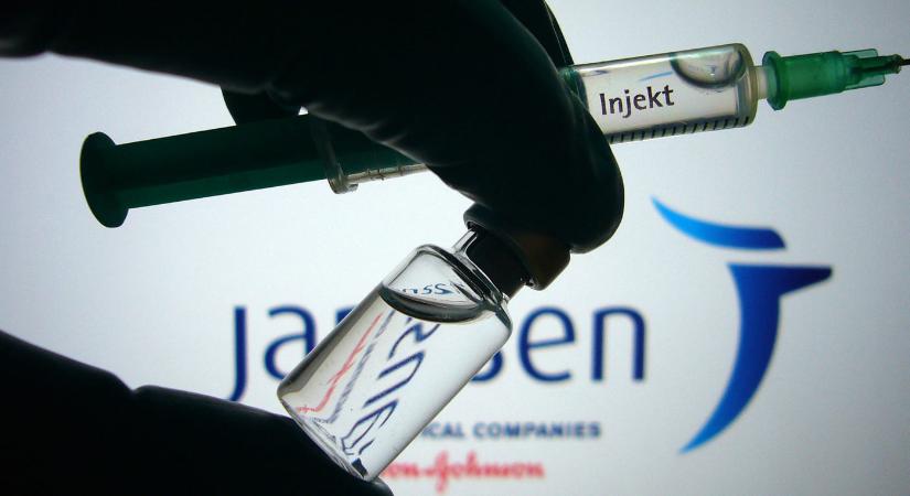 Fel kell tüntetni a vérrögképződést mellékhatásként a Janssen-vakcinán