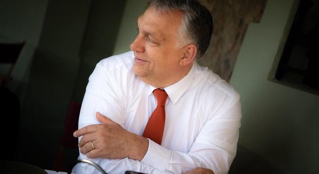 Orbán Viktor jó hírekkel szolgált az éjszaka közepén - videó