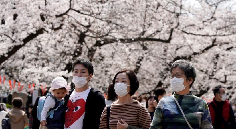 Japán nyárig hosszabbítja a rendkívüli állapotot