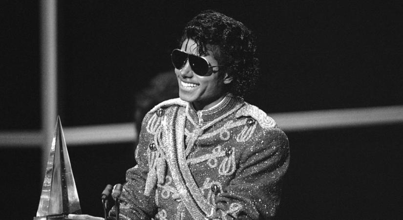 Ezért viselt Michael Jackson mindig fehér zoknit