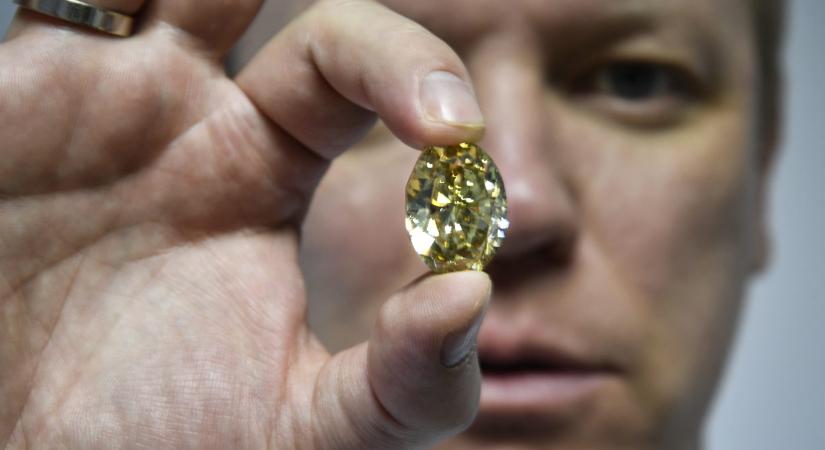 Brutális pénzt szurokolhatnak le a legnagyobb orosz gyémántért