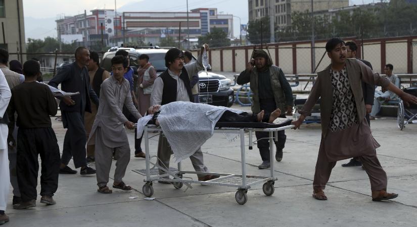 Legalább 40-en meghaltak egy robbantásos merényletben Afganisztánban