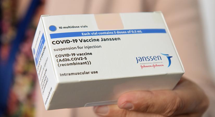 Megérkezett Egerbe az egydózisú Janssen-vakcina is (fotók)
