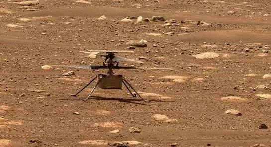 Új helyre szállt ötödik repülésén a Mars-helikopter - új magassági rekordot állított fel