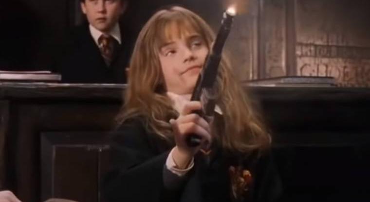 Napi büntetés: ilyen lenne a Harry Potter, ha a varázspálcákat lőfegyverekre cserélnénk
