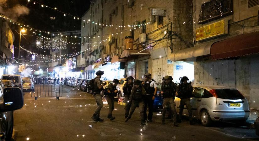 Ismét összecsaptak a palesztinok és az izraeli rendőrség