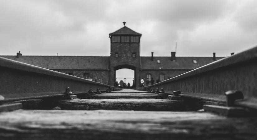 Sértő értékelést távolított el a TripAdvisor az auschwitzi koncentrációs tábor oldaláról