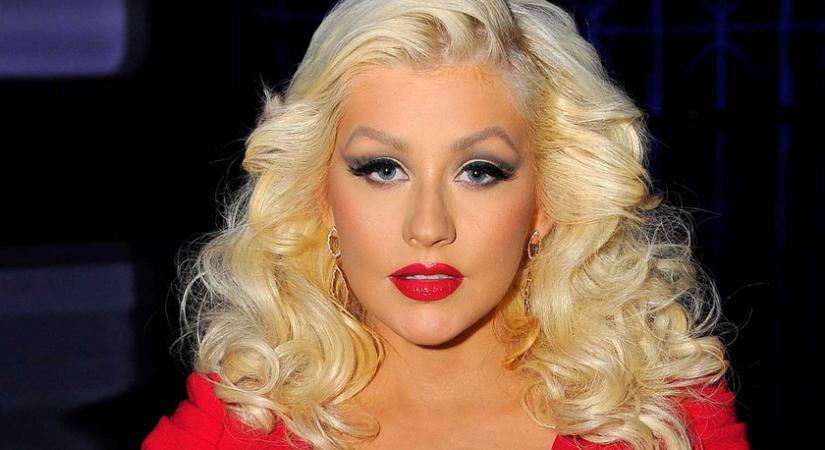 Christina Aguilera aggasztóan sovány volt karrierje elején: ma telt idomokkal hódít