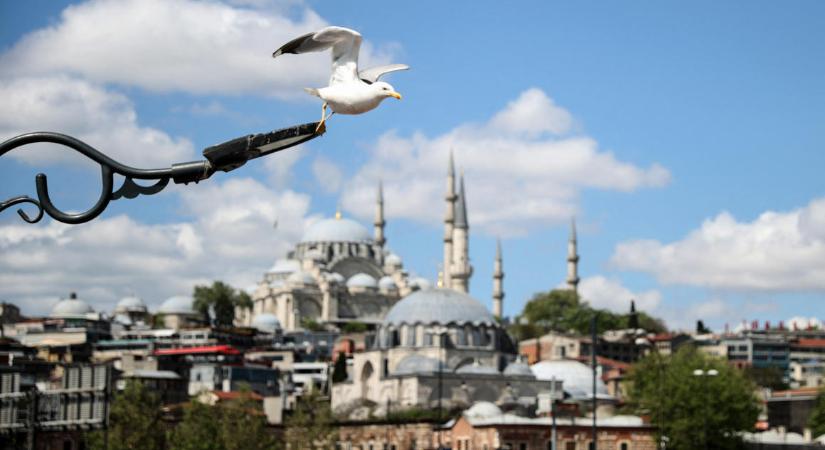 Szijjártó Törökországgal is utazási megállapodást kötött