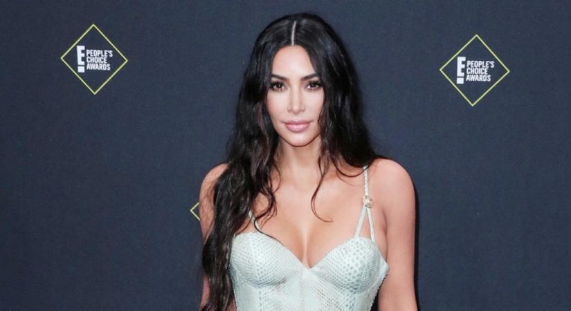 Kim Kardashian felrobbantotta az internetet a dögös képeivel