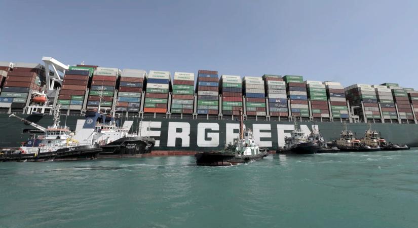 Meglepő fordulat a Szuezi-csatornát eltorlaszoló hajó brutális kártérítésének ügyében