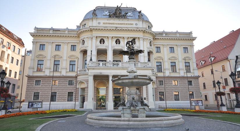 Balesetveszélyes állapotban van a pozsonyi Szlovák Nemzeti Színház történelmi épülete, ezért bezárják