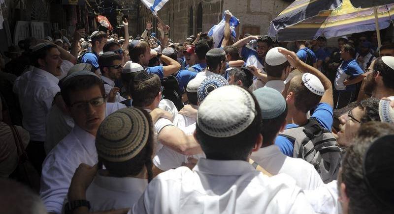 A zavargások ellenére a szokásos útvonalon tartják a Jeruzsálem-napi felvonulást