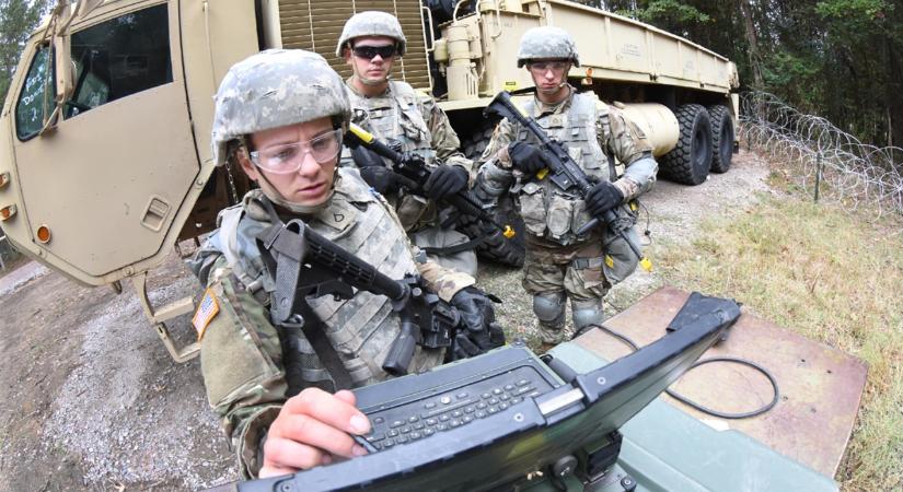 Hadiipar: big data megoldásokkal kovácsolna előnyt az amerikai hadsereg