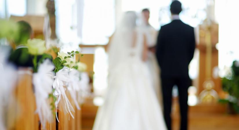 Hihetetlen dolgot kért barátnőjétől a menyasszony az esküvő előtt – ezen múlott a meghívás