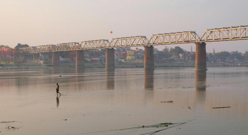 Legalább 40 holttestet mosott partra a Gangesz