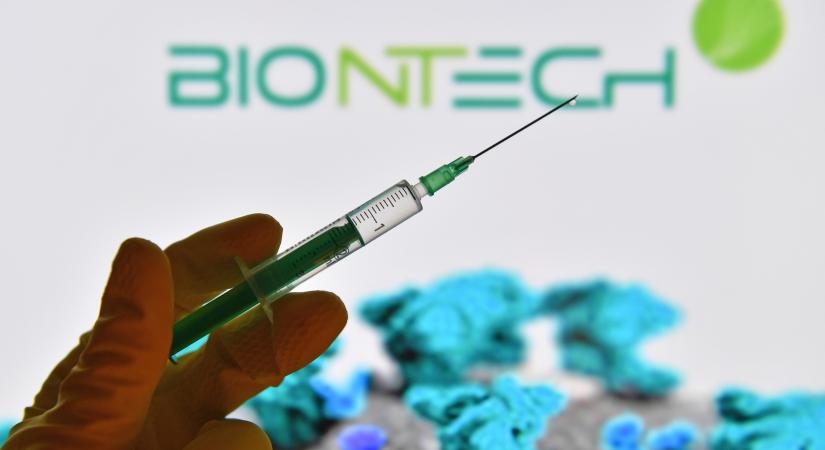 Egymilliárd euró feletti a nyeresége a BioNTech-nek, amely a Pfizer-vakcinákat fejlesztette