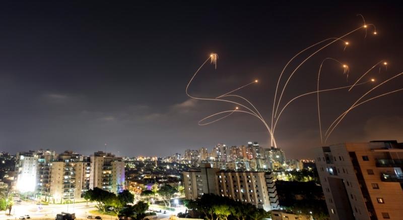 Rakétatámadások és légicsapások a jeruzsálemi összecsapások nyomán