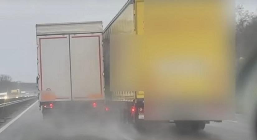 Hajmeresztő videó: többször is összeért két kamion az M1-esen a sofőrök kakaskodása miatt