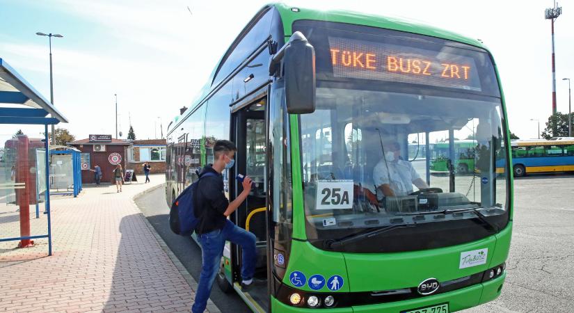 Sűrűbben járnak a buszok Pécsen a diákok szállítása miatt