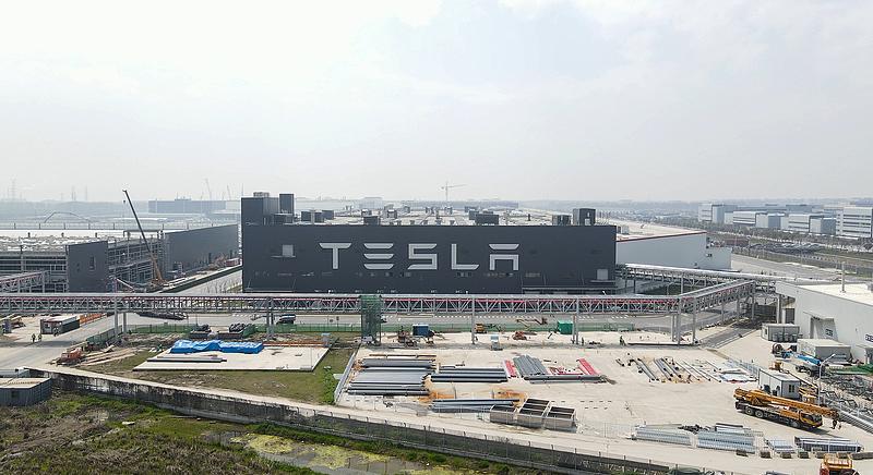 A Tesla is megtorpant Kínában az amerikai nyomás miatt
