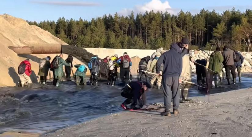 Ellepték a borostyánvadászok egy lengyel csatorna építkezését