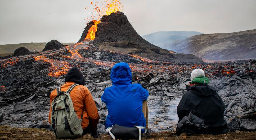 Továbbra is rengeteg turistát vonz az izlandi vulkánkitörés