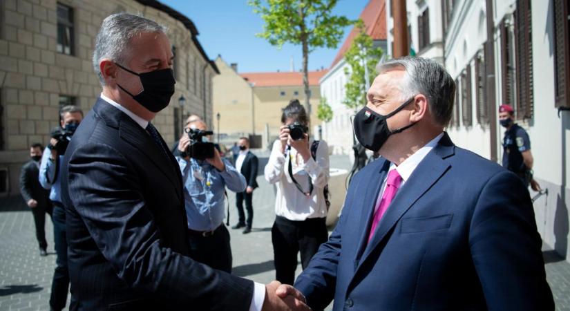 Orbán megint arról beszélt, hogy csak az oltásokkal lehet legyőzni a vírust