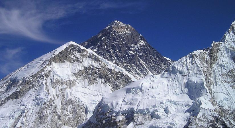 Választóvonalat húznak a világ tetején, vagyis a Mount Everesten: ezért van rá szükség
