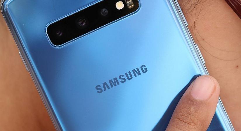 Botrány: rengeteg Samsung mobilról derült ki, hogy simán lehallgatható