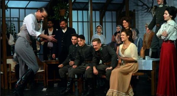 Újra nyitva a színház! – premierekkel, közönségkedvencekkel tér vissza a miskolci színház