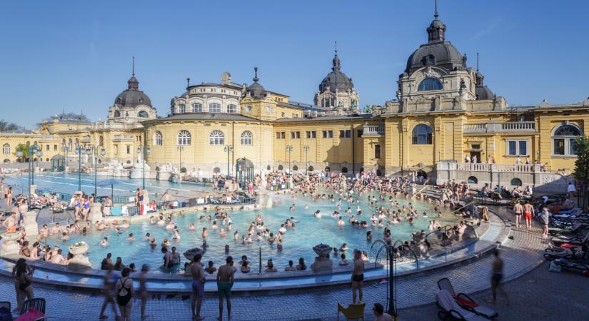 Őrült sok brit turista látogat ebbe a magyar fürdőbe: mind gyógyulni akarnak
