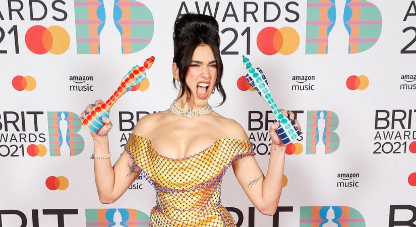 Női előadók dominálták a Brit Awards-gálát, Dua Lipa duplázott
