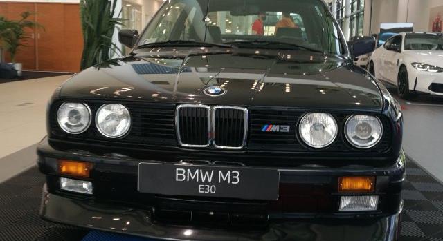 Életre kelt a BMW M3 történelme a Wallis Pestnél