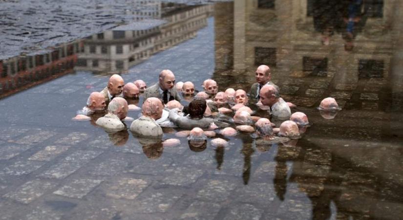 Bizarr szobrok a klímaváltozásról tárgyaló politikusokról (képgalériával)