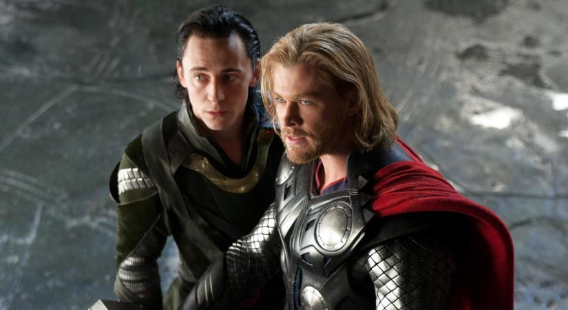 Soha nem látott fotót osztott meg Chris Hemsworth a Thor 10. évfordulóján, mutatjuk!